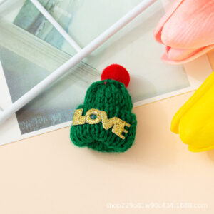 Letter green hat 1