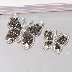 Gray one / Large size: 6*6CM; Weight about 6.1g/a
