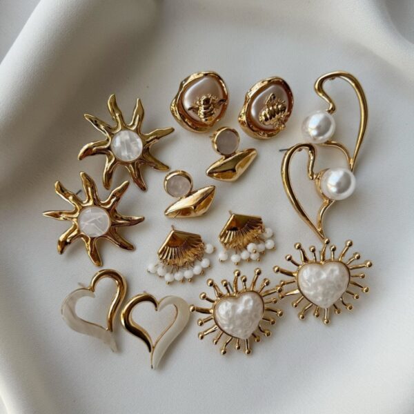 Wholesale European and American Cross-Border Retro Sunflower Irregular Earrings Light Luxury High-End Love Geometric Tassel Fashion Earrings