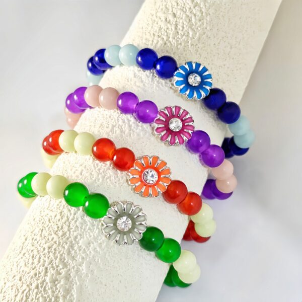 O1CN01duKRfb2IVKt500rla_3919529291-0-cib Wholesale Luminous Daisy Bracelet Environmentally Friendly Alloy Flower Shape