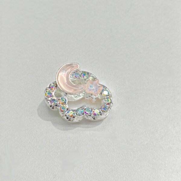 O1CN01dukF9L1K90fNeVCX4_2219176661120-0-cib Wholesale Moon Water Diamond Four hole Bead