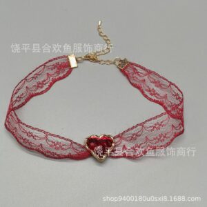 Wholesale Hollow out red lace heart-shaped collarbone chain