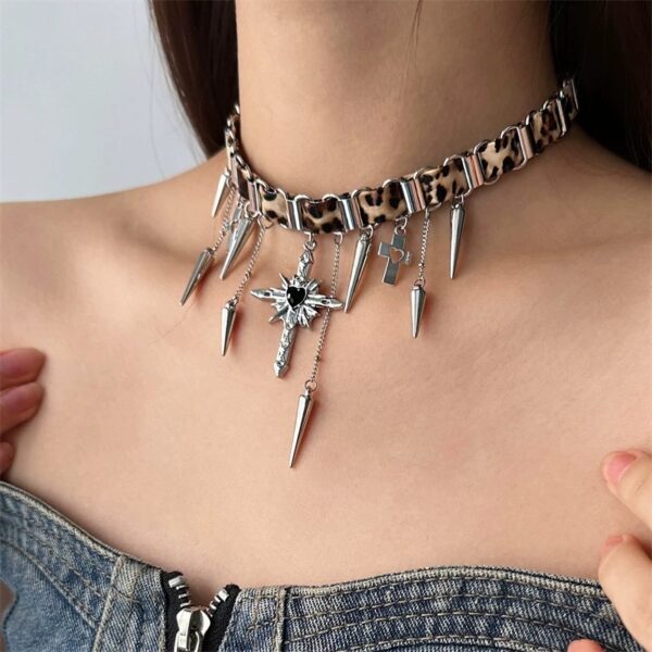 Wholesale Dark Punk Geometric Choker Rivet Collar Necklace