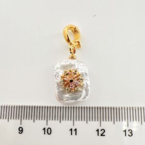 Pink snowflake (natural pearl)