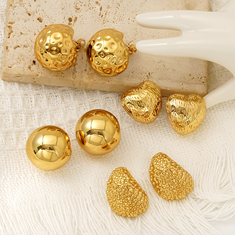 Wholesale Gold Titanium Steel Round Heart lka Dot Geometric Stud Earrings