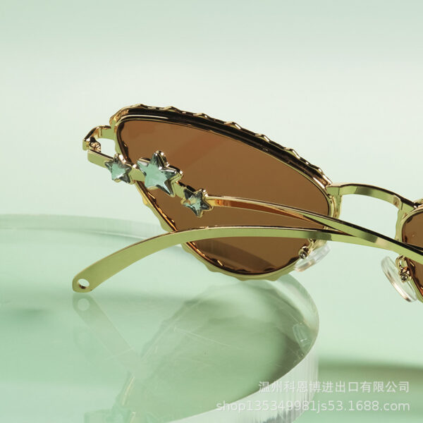 Wholesale Cat's Eye Diamond Metal Pentagram Women Sunglasses