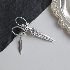2 # Leaf pendant scissors hair clip