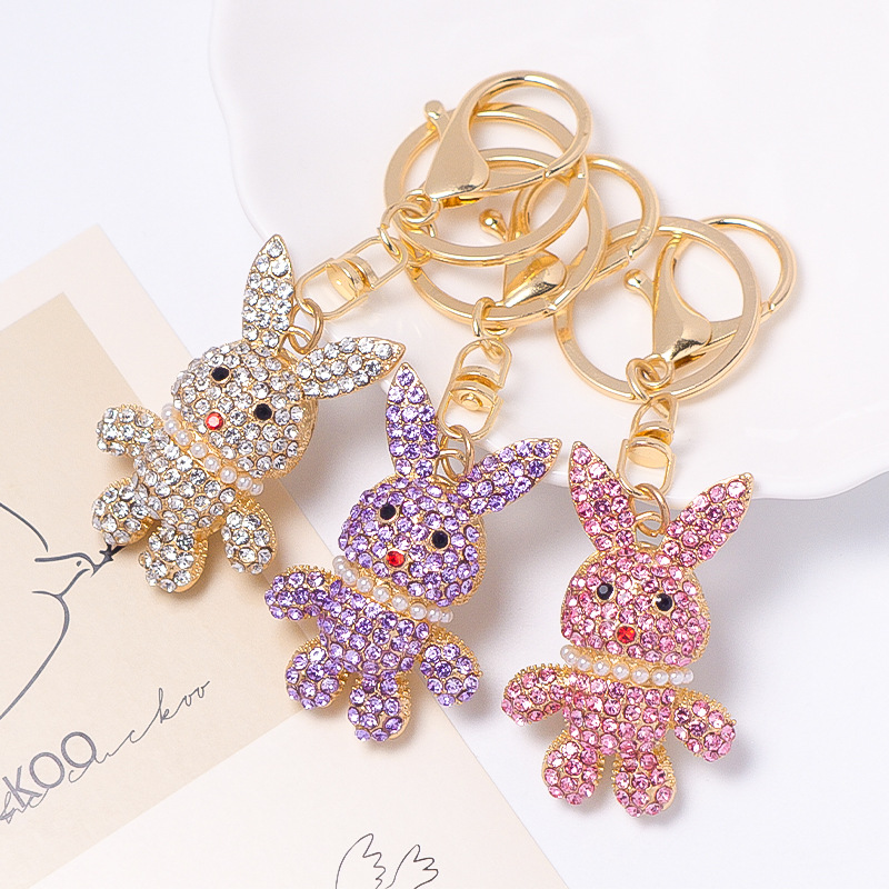 Wholesale rhinestone rabbit keychain, cute cartoon design
