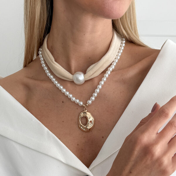 Wholesale Leopard-print velvet pearl layered necklace