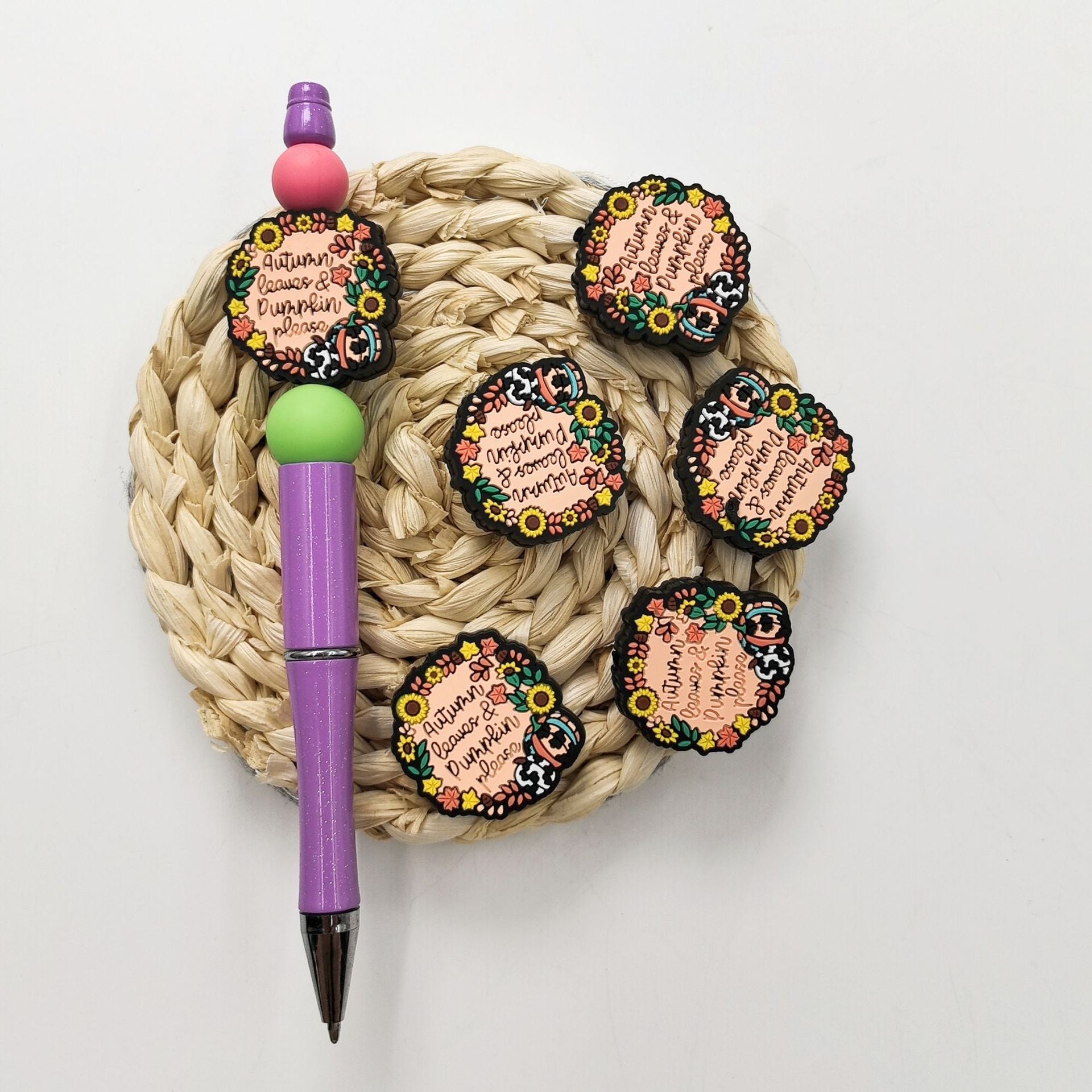 Wholesale Cartoon Letters Leopard Print Flowers Creative Silicone Beads