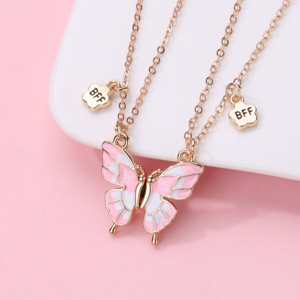 O1CN01fW1eV01RorxPaUpwB_2204819392159-0-cib Wholesale butterfly necklace cartoon children BFF good friend necklace