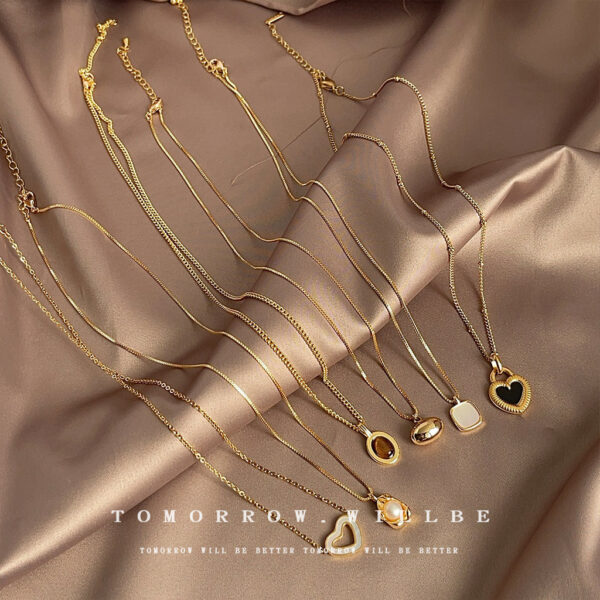 Wholesale Electroplated natural pearl heart-shaped zircon necklace