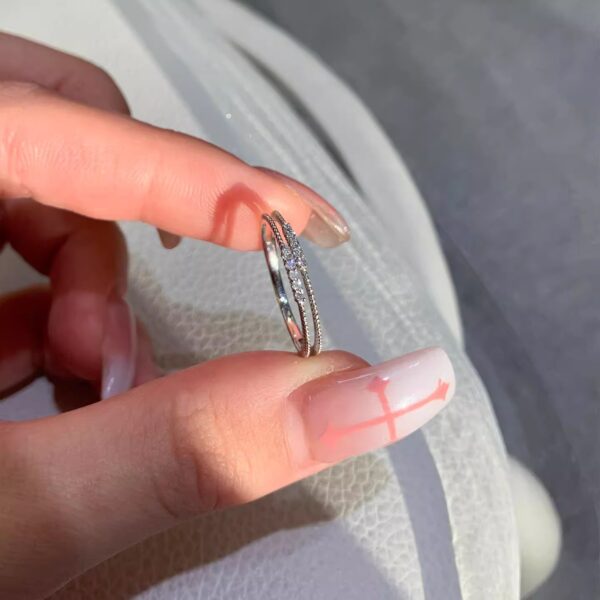 Wholesale Delicate silver mini imitation diamond ring light luxury finger ring