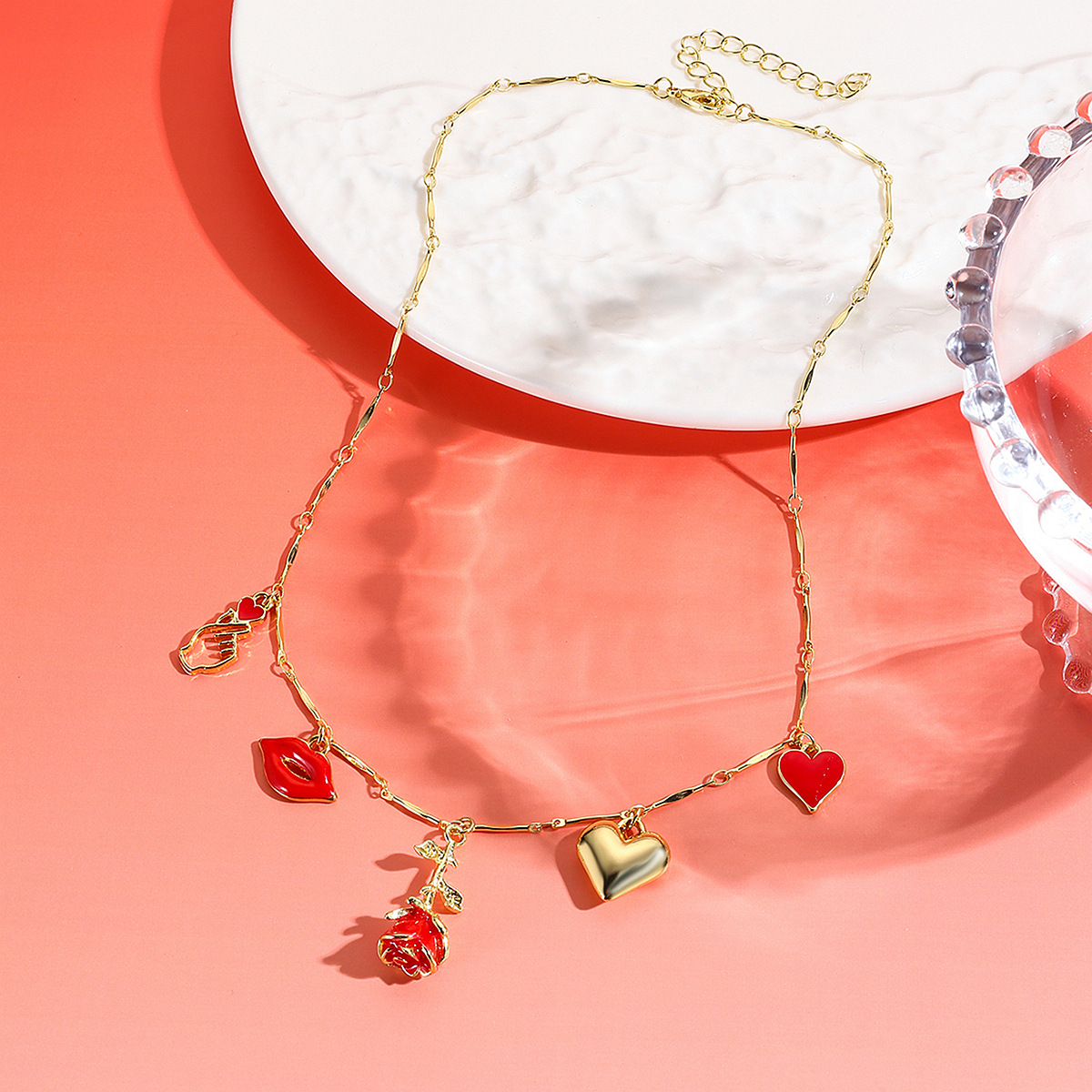 Wholesale Alloy Oil op Three-Dimensional Rose Pendant Necklace for Women