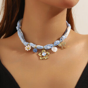 O1CN01fofq2O2NOX6mYU5Af_2219643289953-0-cib Wholesale Silk Scarf Necklace Light Luxury Fashion Christmas Bow Niche Silk Scarf Necklace