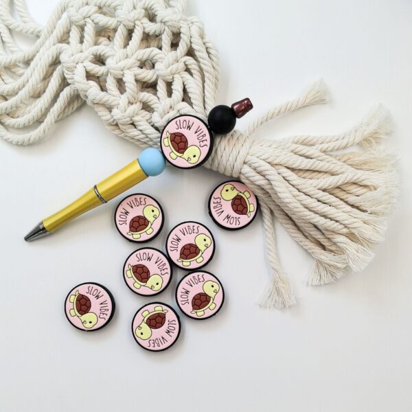 O1CN01fqYFV62FO3eWhkPu1__2216349148869-0-cib Wholesale 10PCS Little Turtle Letter Silicone Cartoon Beads