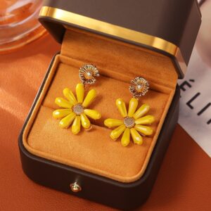 Yellow daisy stud earrings