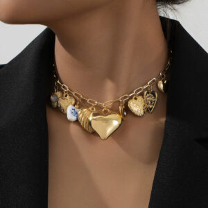 O1CN01g2cVbW27XCiW0SUnX_3398757806-0-cib Wholesale Vintage multi-element metal tassel heart-shaped necklace