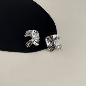 Silver geometric pleated stud earrings