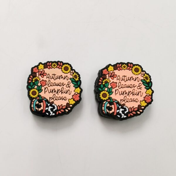 O1CN01g8GjX02FO3f0vbCx3_2216349148869-0-cib Wholesale 10pcs Cartoon Letters Leopard Print Flowers Creative Silicone Beads