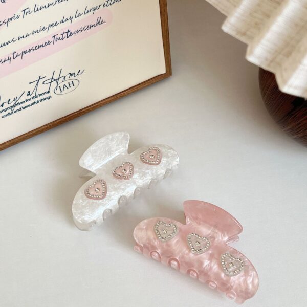Wholesale Sparkling Diamond Love Pink Sweet Gripper