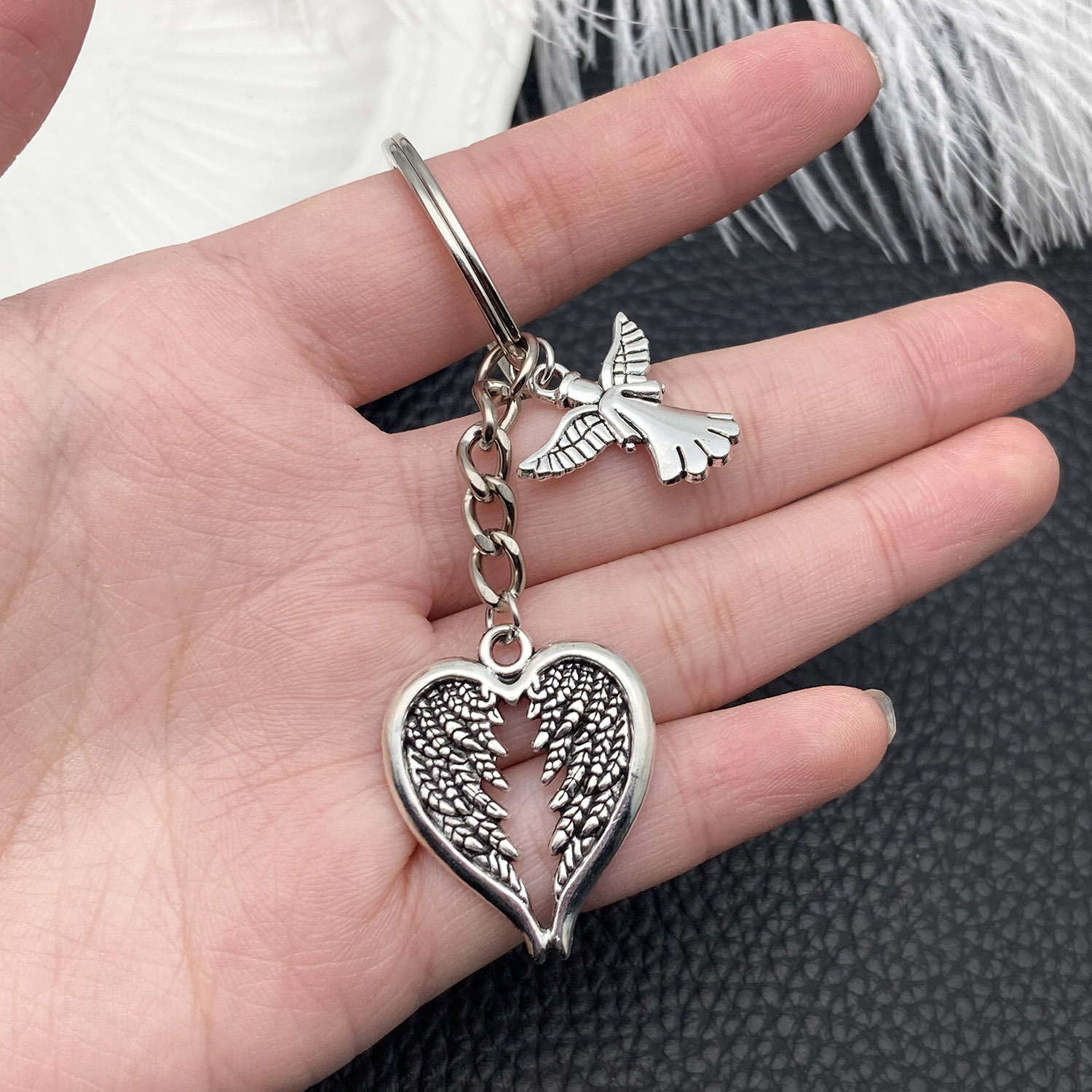 Wholesale Creative Ancient Sier Angel Love Wings Alloy Pendant Keychain