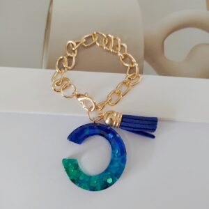 Blue chain letter c
