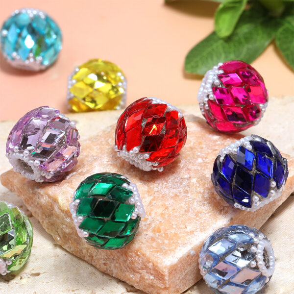 Wholesale 5pcs coloured diamond-studded round flower beads