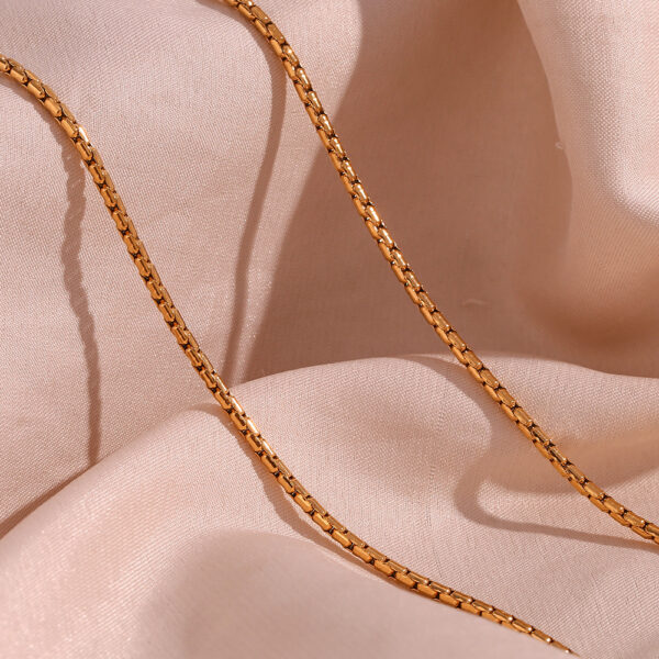 Wholesale 18K blade chain box necklace