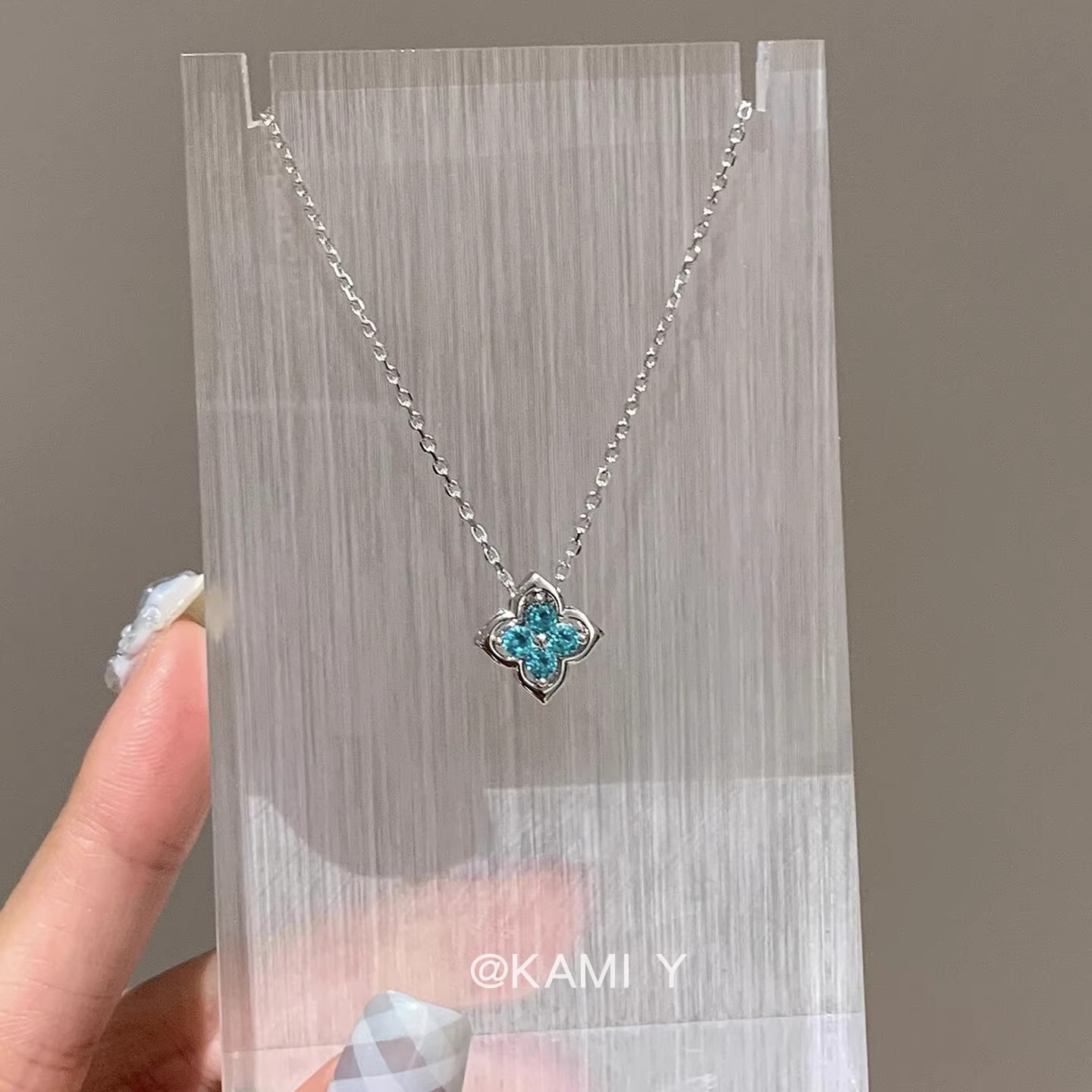 Wholesale Summer coolness, detachable two-piece clover necklace