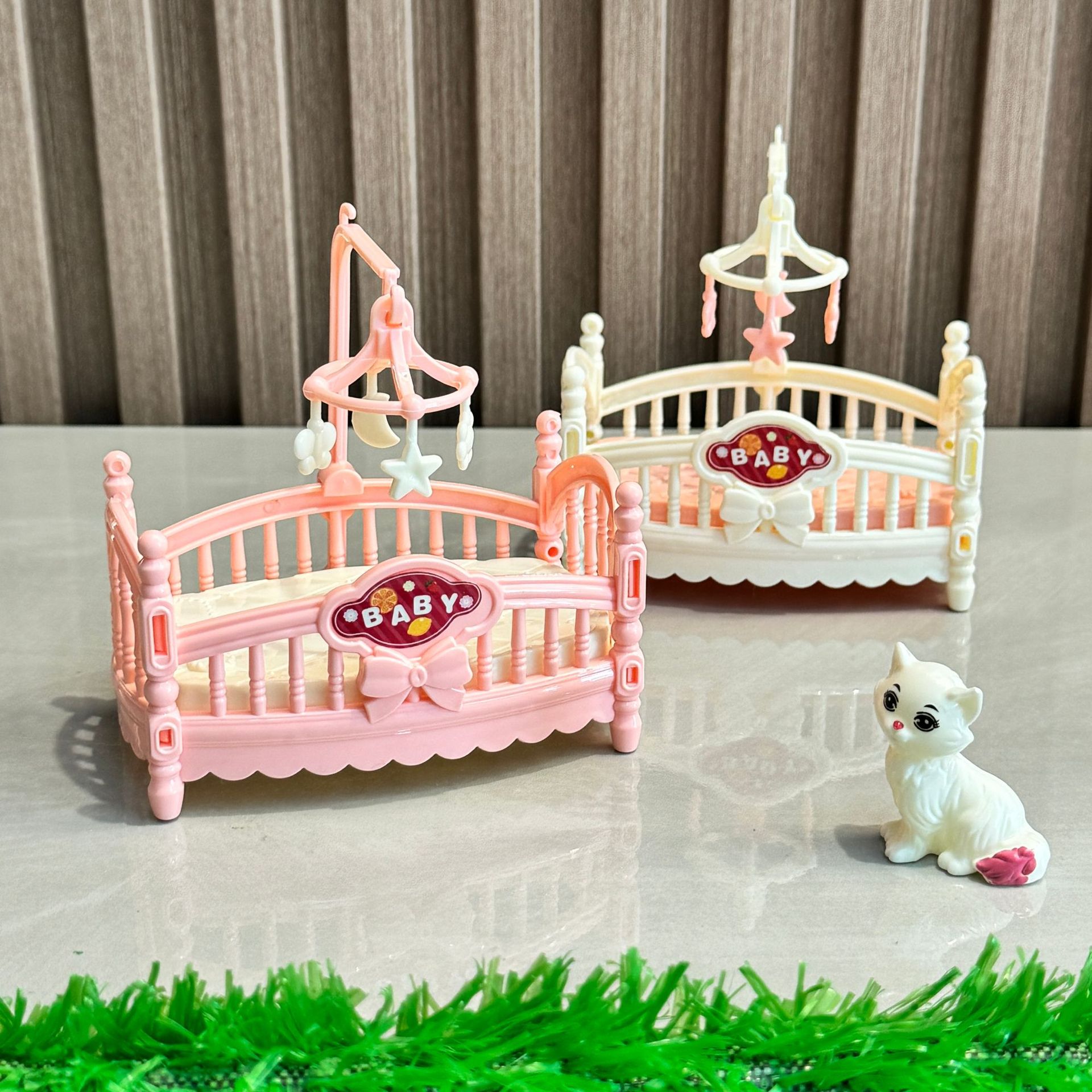 Wholesale Baby crib mini beoom furniture miniature Doll Aessories