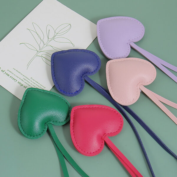 O1CN01hMyDtI1fsuH4teenD_2204155124063-0-cib Wholesale Leather Heart-Shaped Hand Strap Keychain