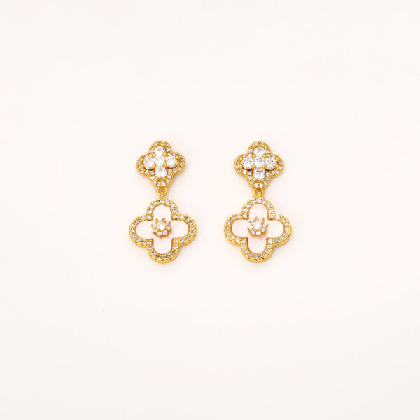 O1CN01hjRLaF1yQwohu2ln2_2216347276574-0-cib Wholesale Four leaf clover zircon sweet earrings