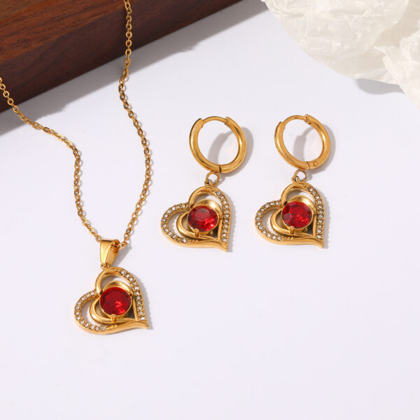Wholesale Titanium Steel Jewelry Set for Women Heart Necklace and Earrings