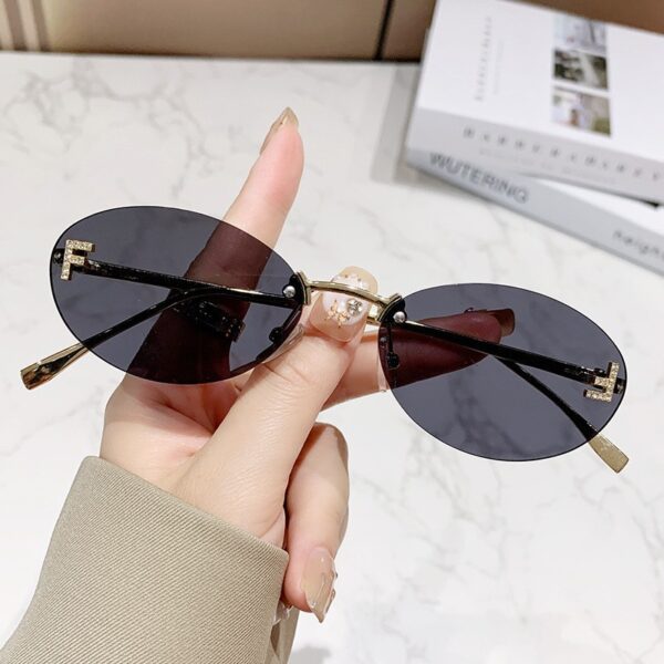 Wholesale Letter frameless diamond inlaid oval frame sunglasses