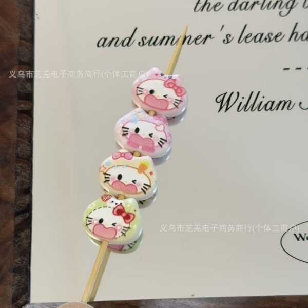 Wholesale 10pcs Cartoon Cute Relief Cat Head Acrylic Beads