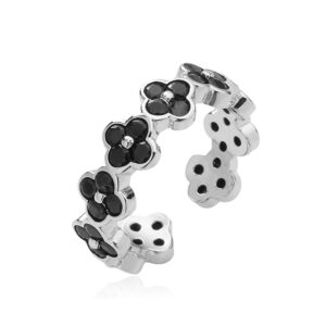 White gold black diamond four-leaf clover ring