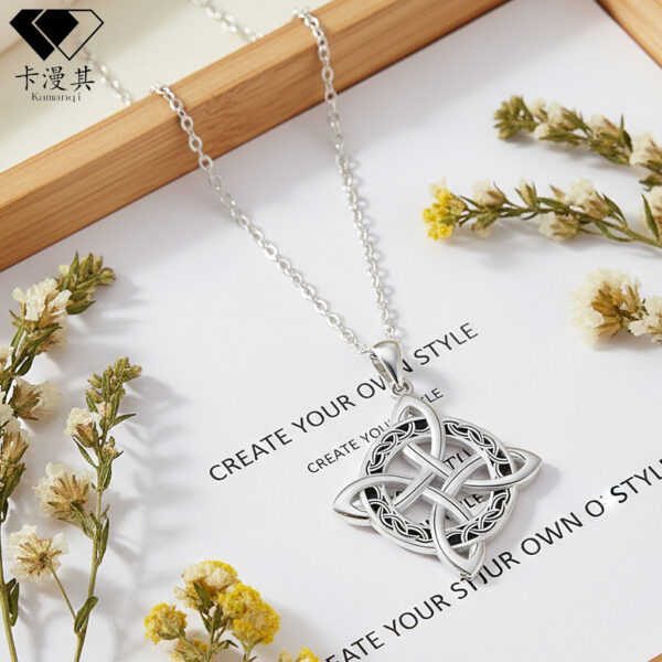 Wholesale Celtic Necklace Women's Light Luxury Niche