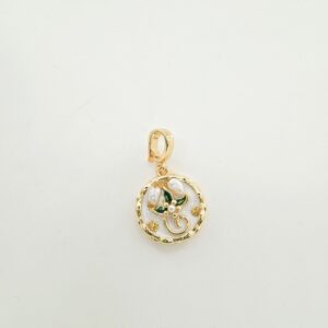 Round - three leaves