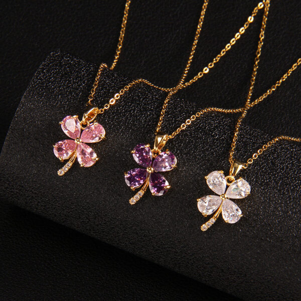 O1CN01iPu6VM20t025LLrlc_2215152786906-0-cib Wholesale Four-leaf Clover Flower Pendant Titanium Steel Clavicle Chain