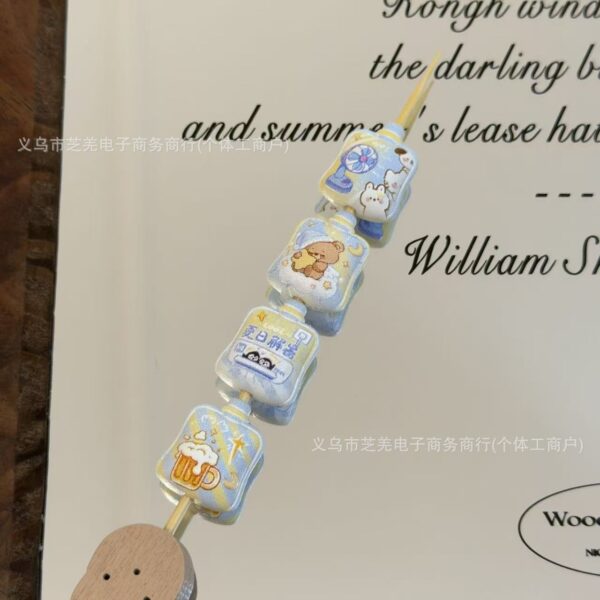 Wholesale 10pcs Fan Beer Bear Relief Suction Acrylic Beads