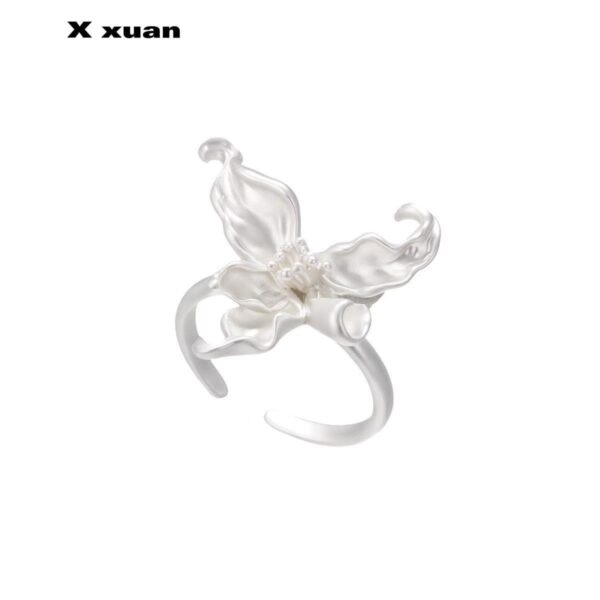 O1CN01igO7PL1eEm0whvYQd_2218382003840-0-cib Wholesale Autumn and Winter White Iris Blossoming Ring
