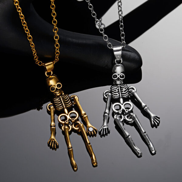 Wholesale Retro Skull Ghost Necklace Hand Skull Pendant Couple Necklace Jewelry