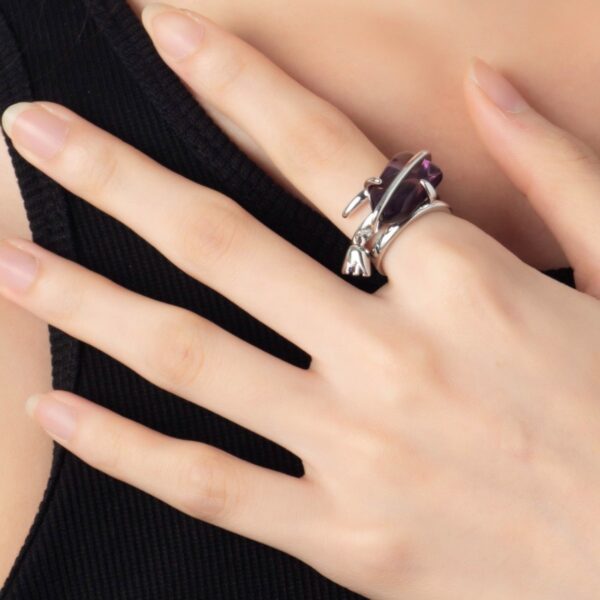 Wholesale Purple grape zircon blue antelope flower mouth ring