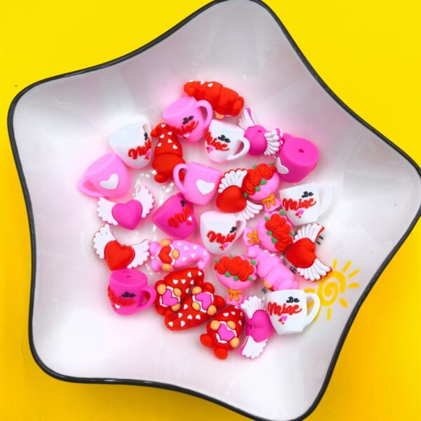 O1CN01iitXcJ2FO3iXdDE4Z_2216349148869-0-cib Wholesale 10pcs 3D Stereoscopic Valentine's Day Series Silicone DIY Beads