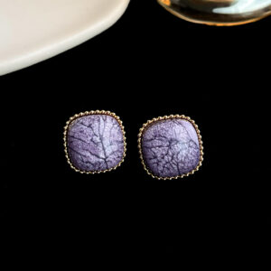 Geometric crack purple-silver needle