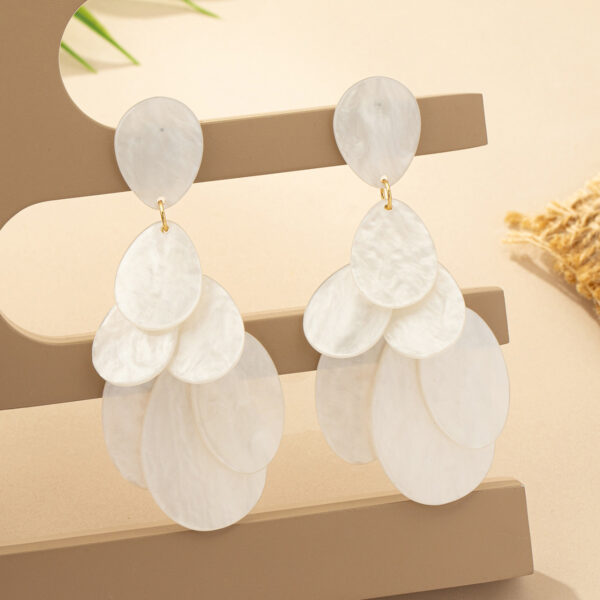 Wholesale White acrylic tassel flower long earrings