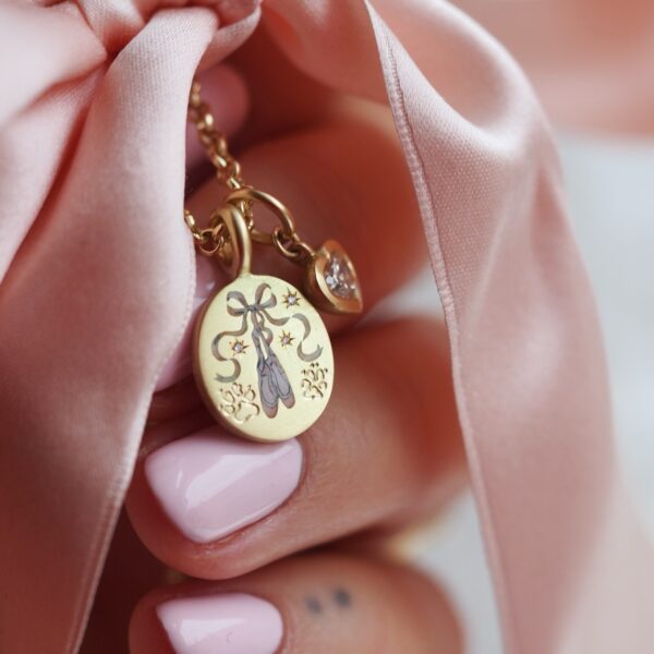 Wholesale Colored flower heart-shaped stainless steel necklace