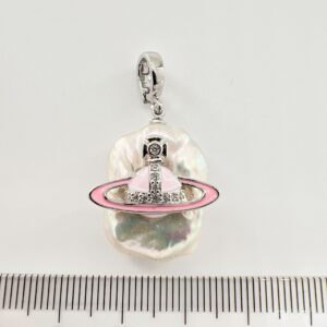 Saturn (natural pearl)