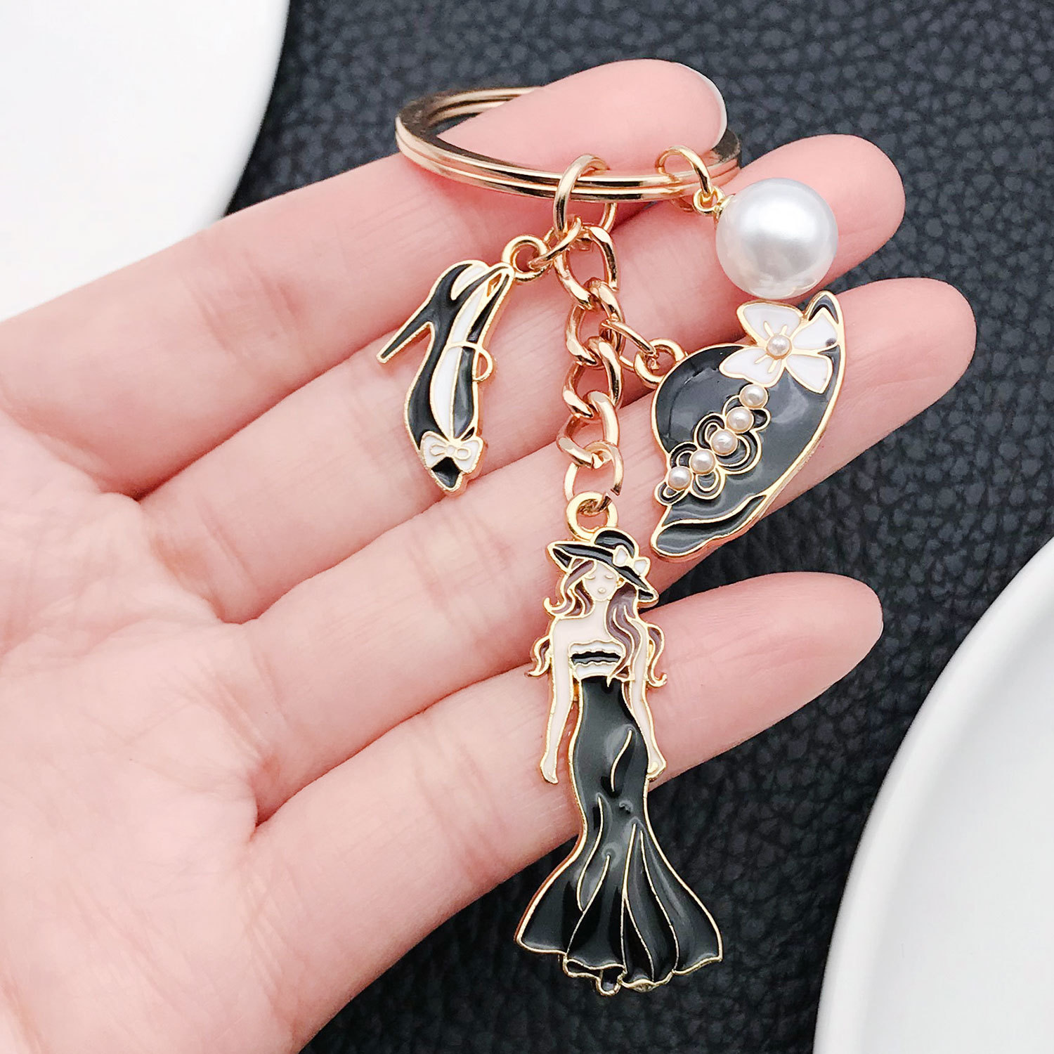Wholesale Cross-border oil-ipping black princess ess model small fragrant style hat high heels keychain exquisite jewelry key chain